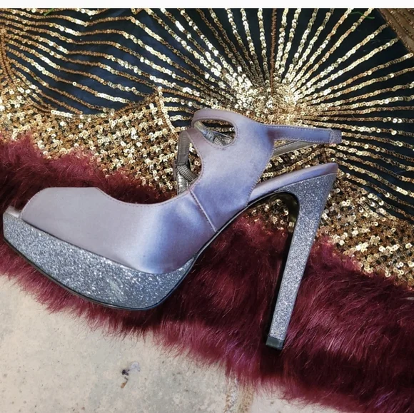 Nina Silver Metallic Satin Sandals Heels Sz 6.5 - Picture 12 of 15